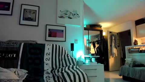 Snapshot of hugolandcam chatting on 9, 12, 2024 Hugo online show from 9, 12, 2024