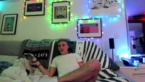 Snapshot of hugolandcam chatting on 11, 12, 2024 Hugo online show from 11, 12, 2024