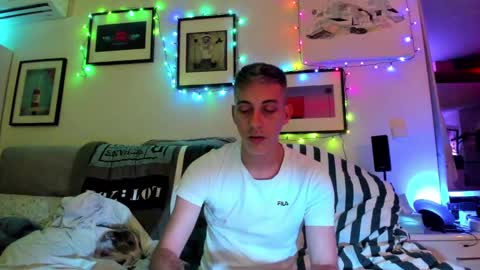 Snapshot of hugolandcam chatting on 12, 12, 2024 Hugo online show from 12, 12, 2024