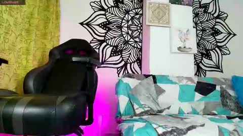 Snapshot of huila97 chatting on 5, 10, 2025 elecktra12 online show from 5, 10, 2025