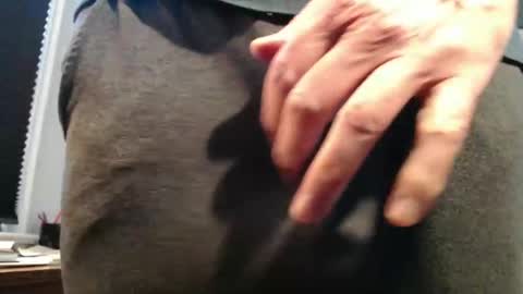 Big uncut cock dripping online show from 27, 10, 2025