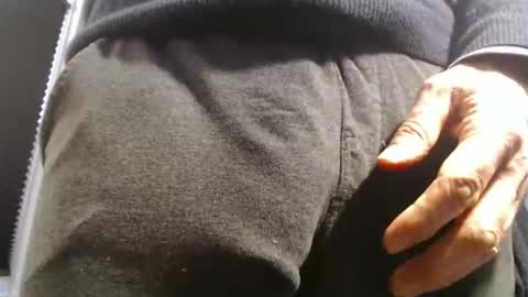 Big uncut cock dripping online show from 22, 4, 2026