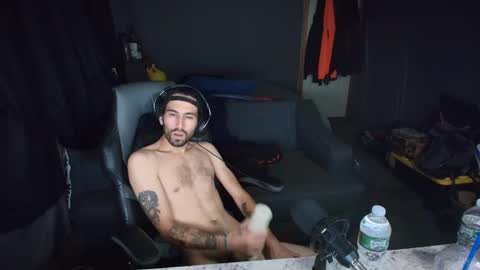 Snapshot of hungbidad666 chatting on 14, 9, 2025 FootLover online show from 14, 9, 2025