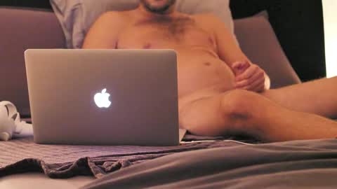 Snapshot of hungm4fun101 chatting on 25, 10, 2025 hungm4fun101 online show from 25, 10, 2025