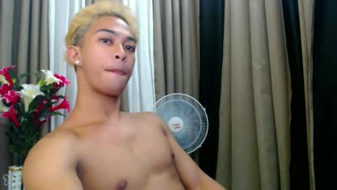 Snapshot of hunk_edward chatting on 28, 6, 2026 hunk_edward online show from 28, 6, 2026
