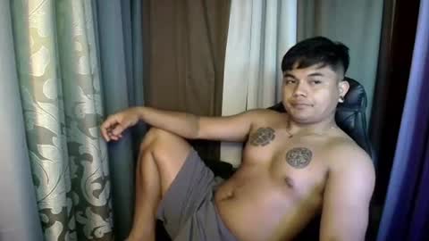 Snapshot of hunkyzeus chatting on 12, 7, 2026 hunkyzeus online show from 12, 7, 2026