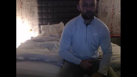 Snapshot of hunterandesme chatting on 22, 1, 2025 HunterandEsme online show from 22, 1, 2025