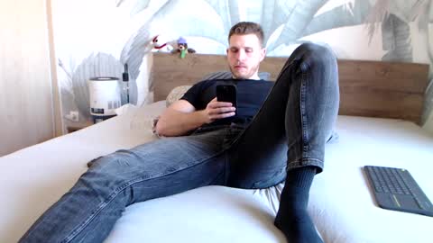 Hunter Bridges online show from 8, 3, 2025