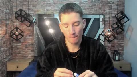 hunterheat_ online show from 4, 12, 2025