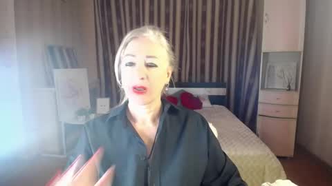 Snapshot of hunters_woman chatting on 15, 2, 2026 Irena online show from 15, 2, 2026