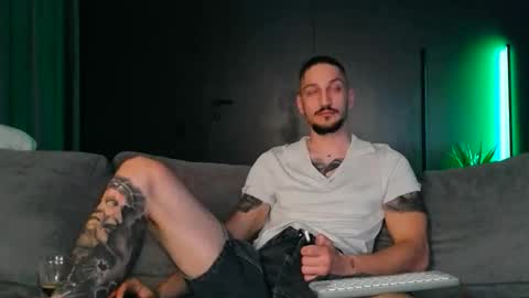 Snapshot of huntingod chatting on 29, 11, 2025 HuntinGOD online show from 29, 11, 2025