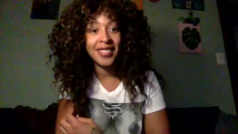 Goddess Hunyy online show from 4, 12, 2024