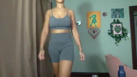 Goddess Hunyy online show from 8, 1, 2025