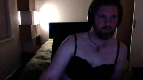 Em. online show from 22, 9, 2025