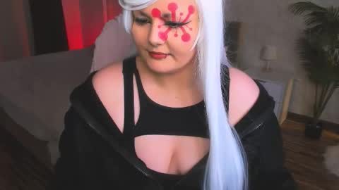 Snapshot of hwasamoore chatting on 3, 3, 2026 Hwasa online show from 3, 3, 2026