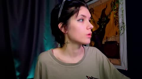 Hyeon Jin online show from 4, 1, 2025