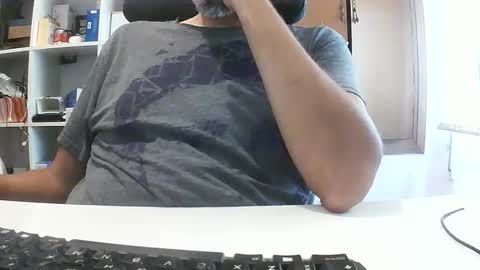 Snapshot of hyperpau chatting on 10, 9, 2025 Hyperpau online show from 10, 9, 2025