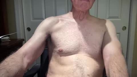 Snapshot of i8bgcq chatting on 6, 11, 2025 The Talented Mr. DILFy online show from 6, 11, 2025