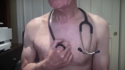 Snapshot of i8bgcq chatting on 29, 3, 2026 The Talented Mr. DILFy online show from 29, 3, 2026