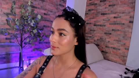 Snapshot of i_am_lucy1 chatting on 19, 12, 2024 Lucy online show from 19, 12, 2024