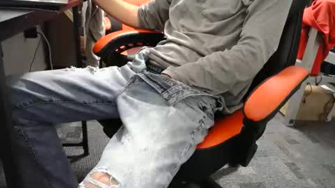 Snapshot of i_am_only_human chatting on 8, 11, 2025 lucifer online show from 8, 11, 2025