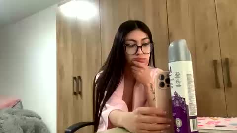 Eva Victoria online show from 16, 6, 2026