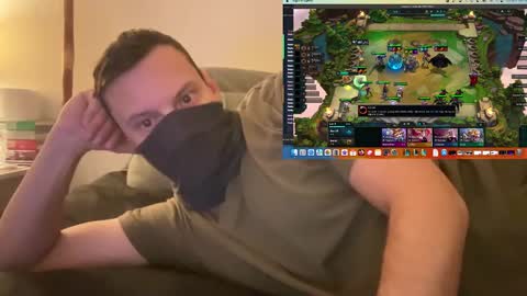 Snapshot of i_o_ro chatting on 4, 12, 2024 i o ro online show from 4, 12, 2024