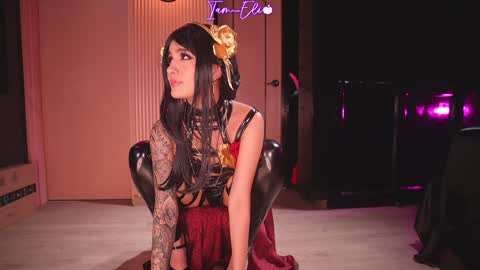       online show from 5, 1, 2025