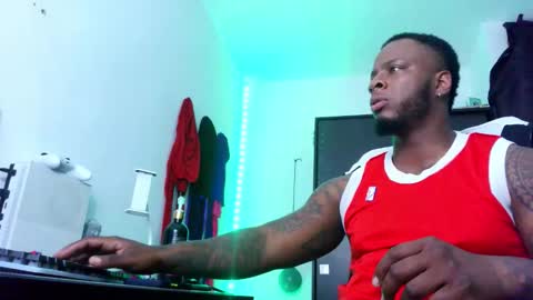 Mr H Independent model online show from 2, 10, 2025