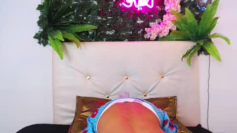 Snapshot of iam_lukas__ chatting on 15, 10, 2025 iam_lukas__ online show from 15, 10, 2025