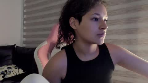 Snapshot of iam_nikki chatting on 6, 3, 2025 On instagram Imm NikkiHelp me reach 100 likes online show from 6, 3, 2025