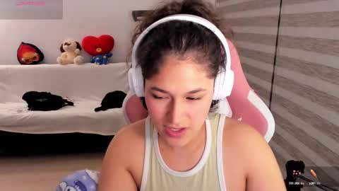 Snapshot of iam_nikki chatting on 30, 9, 2025 On instagram Imm NikkiHelp me reach 100 likes online show from 30, 9, 2025