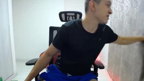 iam_yourbabyprincess_xd online show from 6, 12, 2024