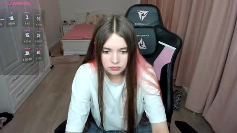 Cassie  STREAMS HERE EVERYDAY online show from 23, 10, 2025