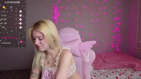 Snapshot of iamcassidy chatting on 4, 4, 2026 Cassie STREAMS HERE EVERYDAY online show from 4, 4, 2026