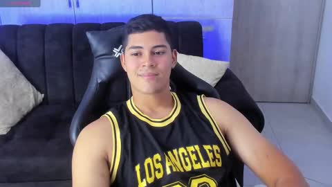 Dylan  independent model  online show from 27, 2, 2025