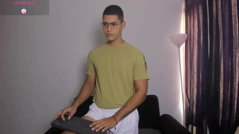 Dylan  independent model  online show from 4, 3, 2026