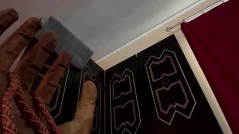 iamhereandnow online show from 19, 1, 2026