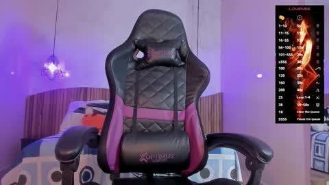 Nayuta online show from 6, 11, 2025