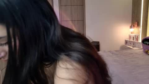Snapshot of iamnyxy chatting on 4, 10, 2025 Nyxy online show from 4, 10, 2025