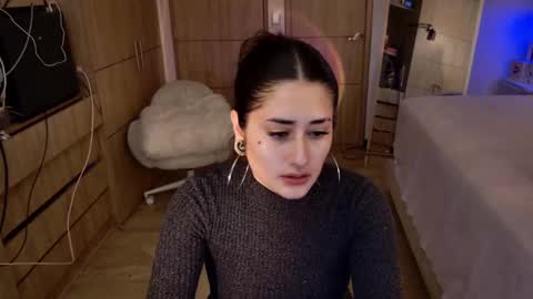 Snapshot of iamnyxy chatting on 18, 10, 2025 Nyxy online show from 18, 10, 2025