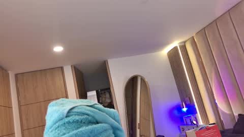 Snapshot of iamnyxy chatting on 22, 10, 2025 Nyxy online show from 22, 10, 2025