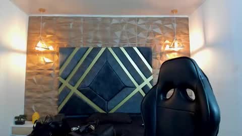 IAN CASTILLO online show from 3, 3, 2026