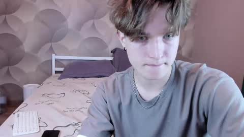 Snapshot of ian_flor chatting on 5, 4, 2026 Ian Flor online show from 5, 4, 2026