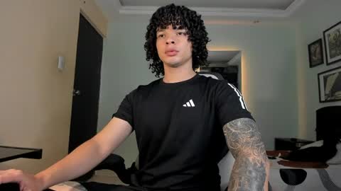 Snapshot of ian_versace chatting on 25, 7, 2026 Andres online show from 25, 7, 2026
