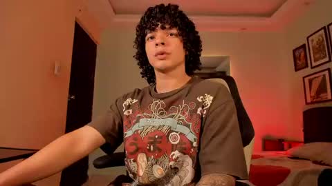 Snapshot of ian_versace chatting on 26, 7, 2026 Andres online show from 26, 7, 2026
