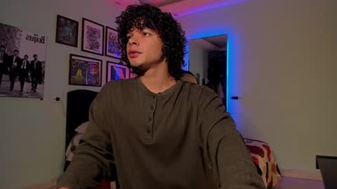Snapshot of ian_versace chatting on 29, 7, 2026 Andres online show from 29, 7, 2026