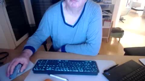 iandy12 online show from 3, 3, 2026