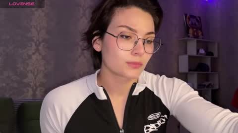 Ksenia online show from 9, 5, 2026