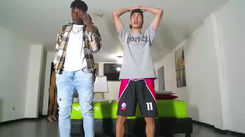 THOMAS AND DAMIAND online show from 10, 10, 2025